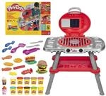 Play-Doh Grillparty Spielzeug, Grill-Station mit Formen, Accessoires und 6 Dosen