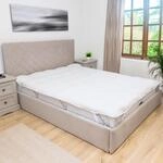 Matratzenauflage 160x200cm - Gesteppter Matratzenschoner mit 4 Eckgummis &ndash; Weiches