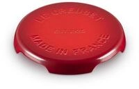 Le Creuset Untersetzer aus emailliertem Gusseisen, 22,4 cm, Kirschrot