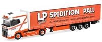 Herpa LKW Modell DAF XG+ Gardinenplanen-Sattelzug im Ma&szlig;stab 1:87 | Originalgetreues