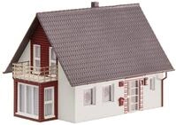 Faller 130318 - Einfamilienhaus weinrot, 19.2 x 9.2 x 14.2 cm, Creme, Rot und