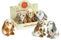 Teddy Hermann 93760 Hase sitzend 3-farb. sort. 19 cm im Display, Kuscheltier,
