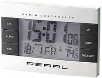 PEARL Wecker zum Aufh&auml;ngen: Digitaler Funkwecker mit Temperaturanzeige und Kalender