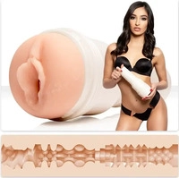 Fleshlight Emily Willis Squirt - naturgetreue Kunstvagina (hautfarben) nude
