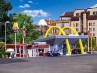 Vollmer 43635 H0 McDonald Fast Restaurant mit McCaf&eacute;, Gelb