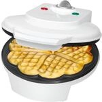 Clatronic&reg; Waffeleisen Herzform | Antihaftbeschichtung | mit gro&szlig;en Backfl&auml;chen 