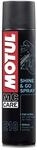 Motul Reinigungspray auf Silikonbasis, Kunststoffpflege, Farbauffrischung und Glanz