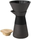 Stelton Theo Kaffeefilterkanne - Mattschwarzes Steinzeug mit Bambusdeckel -