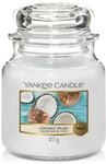 Yankee Candle Duftkerze im Glas (mittelgro&szlig;) | Coconut Splash | Brenndauer bis zu 75