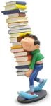Plastoy Gaston Lagaffe Figur Gaston mit einem Stapel B&uuml;cher - Kunstharz - 25 cm