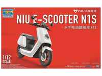 Trumpeter 007305 NIU E-Scooter N1S-pre-Painted Plastikmodellbausatz, Farbig