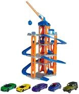 Majorette &ndash; Motor Lift Center &ndash; XL Parkhaus inkl. 5 Spielzeugautos aus...