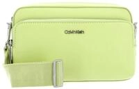 Calvin Klein Umh&auml;ngetasche Abendtasche CK Must Camera Bag Spirit Green hellgr&uuml;n