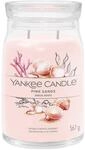 Yankee Candle Signature Duftkerze | gro&szlig;e Kerze im Glas mit Duft &bdquo;Pink Sands und