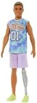Barbie Ken Fashionistas Puppe Nr. 212 mit Beinprothese in Shirt mit Los