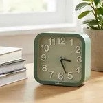 Retro Wecker Analog ohne Ticken - Leise Tischuhr in Gr&uuml;n - Modernes Design