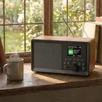 Retro DAB+ Radio: Digitalradio mit Bluetooth, Wecker, USB, AUX & Fernbedienung -