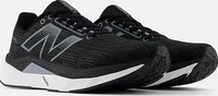 New Balance FuelCell Propel v5 Herren Schwarz/Wei&szlig;