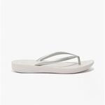 Fitflop Iqushion Damen Ergonomische Zehensteg Flip-Flops Silber