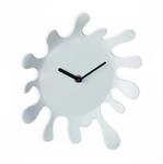 Relaxdays Wanduhr Farbklecks Kunststoff Wei&szlig; 25 cm x 22,5 cm x 6 cm