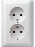 Schutzkontakt-Doppelsteckdose 16 Ampere 250 Volt mit Vollplatte Standard 55