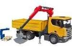Scania Super 560R Baustellen-LKW mit Kran und 2 Paletten, Modellfahrzeug