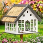 VOSS.garden Lindau - gro&szlig;es Vogelhaus im Fachwerkstil