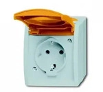 Busch-Jaeger 20 EWN-14-53 SCHUKO&reg; Steckdose mit orangenem Klappdeckel
