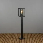 100cm hohe Wegeleuchte CAPRI in Schwarz aus Stahl & Glas in traditioneller Formgebung