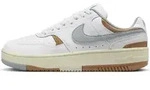 Nike Damen Freizeitschuhe DX9176112 aus Naturleder mit Schn&uuml;rverschluss, Wei&szlig; -