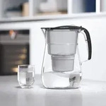 AQUAPHOR Onyx Wasserfilterkanne 4,2 l, zur Reduzierung von Kalk, Chlor und anderen