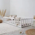 Homestyle4u Kinderbett 90x200 mit Rausfallschutz Wei&szlig; mit Rausfallschutz Bodenbett