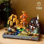 LEGO Icons Herbstlicher Landhausgarten - umgestaltbare Schreibtischdeko f&uuml;r