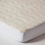 HOMESCAPES Warmer, weicher Fleece-Matratzentopper 135 x 190 cm - Wei&szlig;