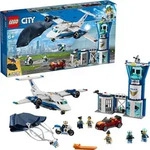 LEGO 60210 City Polizei Fliegerst&uuml;tzpunkt, Flugzeug mit Fallschirmj&auml;ger