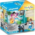 Urlauber mit Geldautomat - Bunt