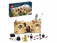 LEGO 76395 Harry Potter Hogwarts: Erste Flugstunde Spielzeug, Quidditch Set mit