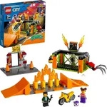 LEGO 60293 City Stunt-Park, Set mit Motorrad, Spinnenk&auml;fig und Minifigur - Bronze
