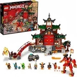 LEGO 71767 NINJAGO Ninja-Dojotempel aus Meister des Spinjitzu, Geb&auml;ude-Set mit 5