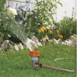 Gardena Classic 4-Fl&auml;chenregner Twist - Aktion, Rotierender Wassersprenger, 100 m2,