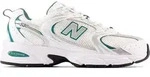 Kaufen Sie den New Balance MR530AB Silver Metallic bei Kicksshop. Sportlicher