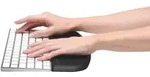 Kensington ErgoSoft Handgelenkauflage f&uuml;r flache, kompakte Tastaturen, MIL-STD-810H
