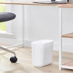 iDesign schlichter M&uuml;lleimer f&uuml;r Bad oder K&uuml;che, vielseitiger Kosmetikeimer im o -