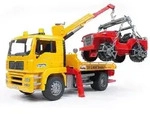 BRUDER&reg; 02750 Abschlepp-LKW mit Gel&auml;ndewagen