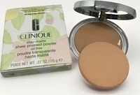 Clinique Stay-Matte Sheer Puder f&uuml;r &ouml;lige Haut Damen