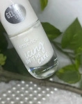 essence gel nail polish 03 ICING on the CAKE 8 ml
