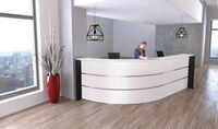 Gro&szlig;e Bogen-Empfangstheke Faro, mit Ablage und Seitenplatten, B 3320 x T 1800...