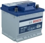 Bosch S4 002 Autobatterie 12V 52Ah 470A