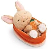 NICI Kuscheltier Hase mit Karotte schlafend im K&ouml;rbchen peach 12cm