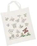 Goki 58987 - Baumwollbeutel Schmetterlinge, 38x42cm, kreativ bemalen, 1 St&uuml;ck